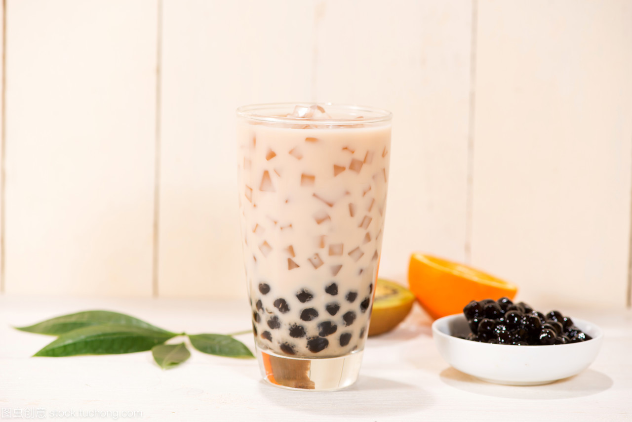 奶茶加冰块