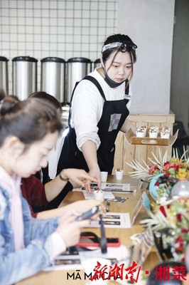 1小时卖140杯，MMCH的奶茶哲学